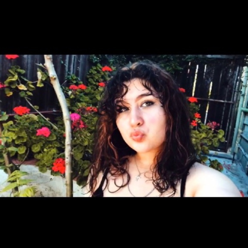 Meet your Posher, Gladys